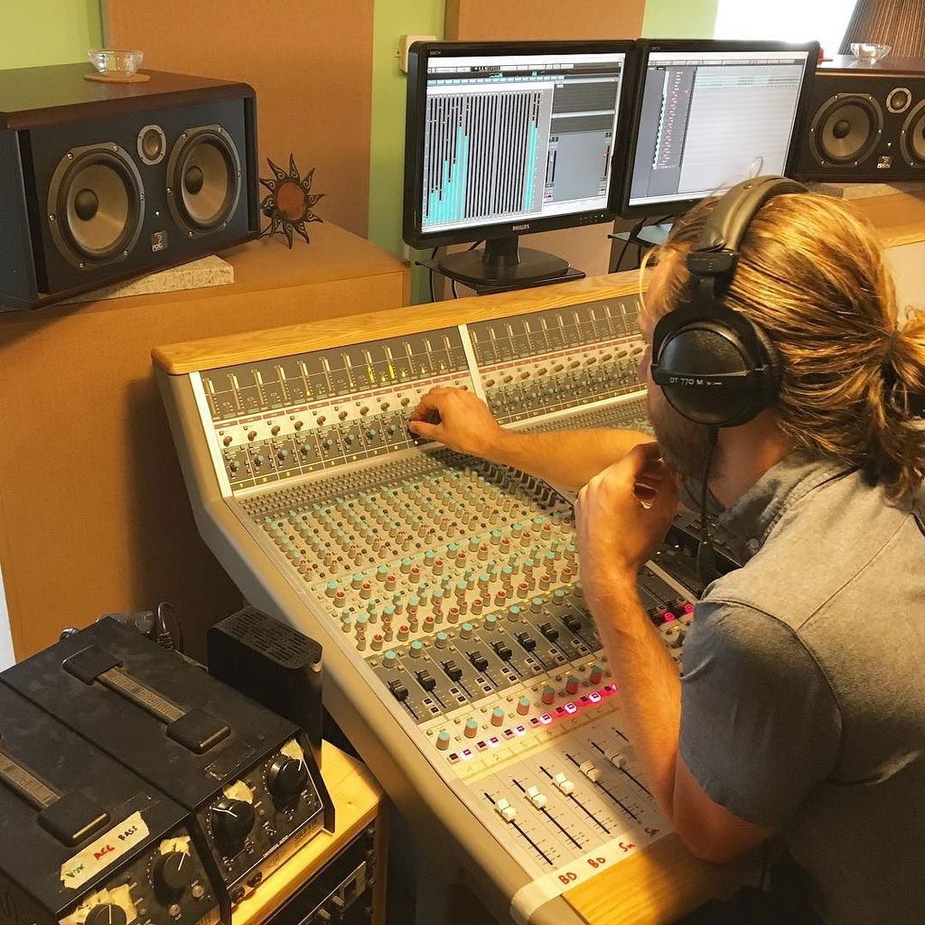 The amazing <a href="/showmethemooney/">Kailyn Mooney</a> from <a href="/otherlives/">OtherLives</a> is producing our debut album! I realize that… ift.tt/2beg9wf