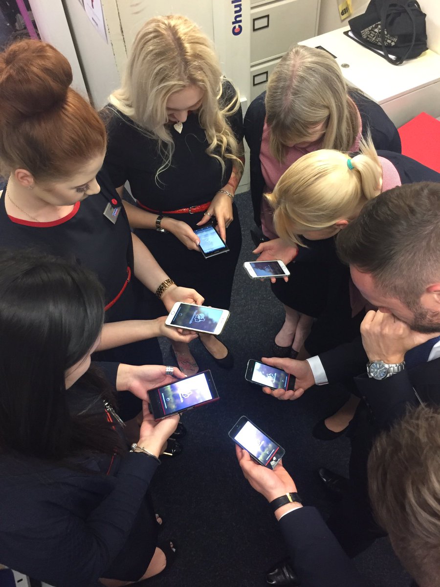 Ken_Sneddon's tweet photo. Digital Cheltenham ready to help our customers #BankingAppTuesday #SouthBionicWeek @NBSSandR @RBNSouth https://t.co/X1DcHcnKn9