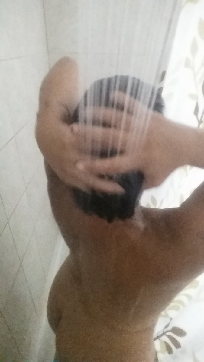 MadiKisses's tweet photo. Good morning lovers😘 Debating on whether or not I should do a shower shoot.. What do you think? #camgirl #mfcgirl https://t.co/78HukhMP2Y