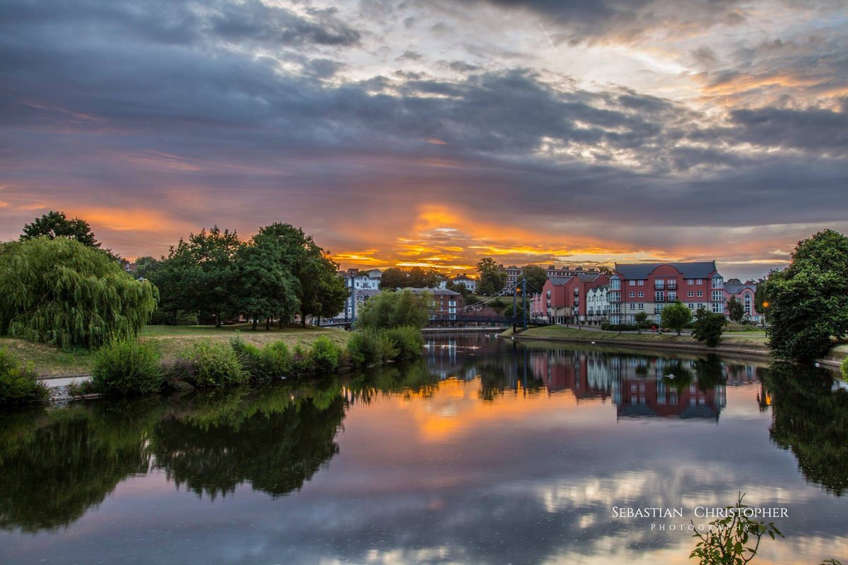 Silence in the morning. #Exeter #exeterlife #Devon #devonlife #sunrise #sebastianchristopherphotigraphy