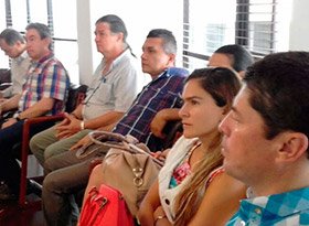 Mesa de la Construcción y Corporación Quindío Competitivo apoyarían proyectos de gobernación ow.ly/Tn0k303hz6w