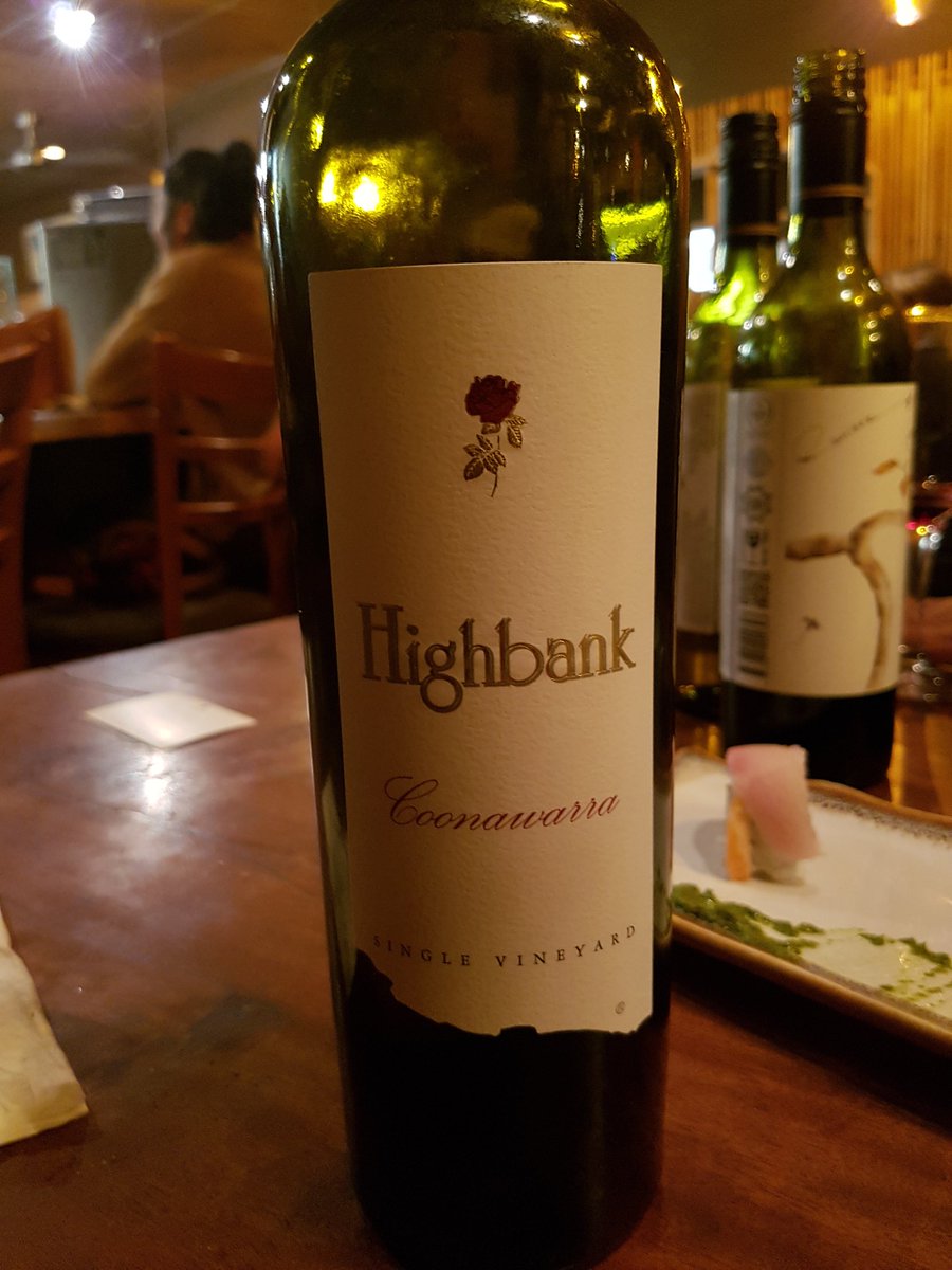 RandomWineScore's tweet image. Ok, it's how I remember a good coonawarra to be. Rich, layered, silky &amp;amp; intense #randomwinescore #highbank 9/10