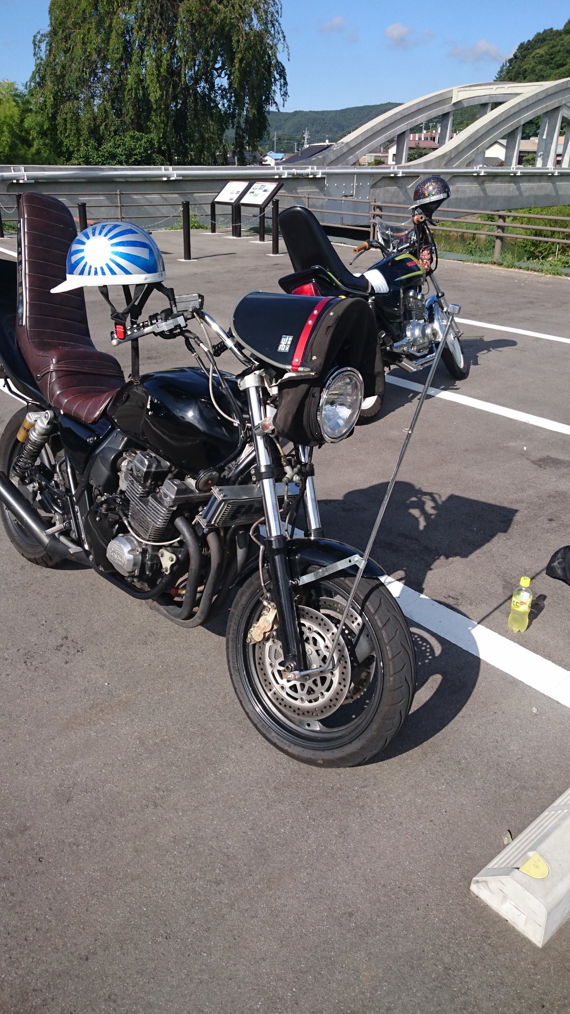 Rui 族車好きな人rt 旧車 現行車でもかっこいいって人rt 私は現行 族車乗りと繋がりたい 渋い派 イケイケ派 横浜銀蝿 Rtお願いします Zephyren Gsx250e Xjr400 T Co 8yfffxqhij Twitter