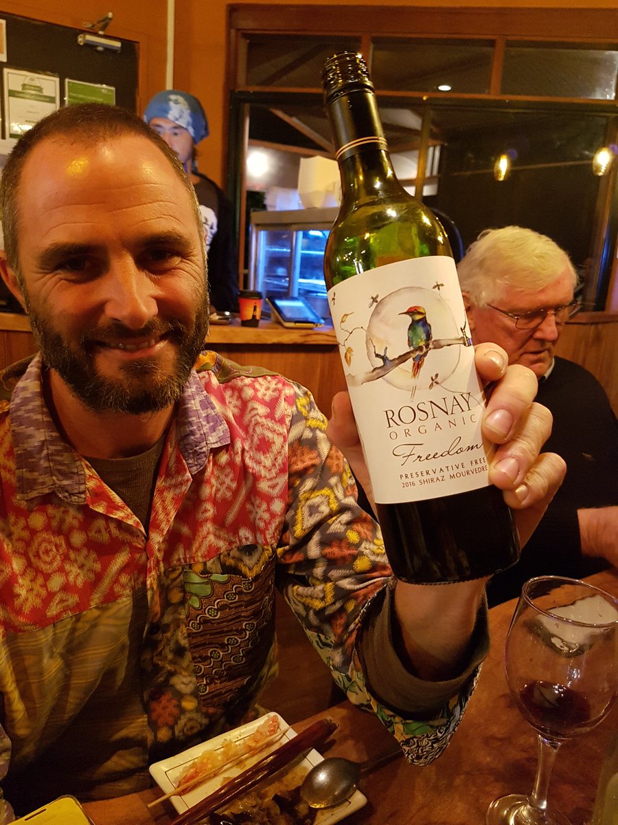 RandomWineScore's tweet image. Grainy tanins with clean &amp;amp; bright fruit shining thru #rosnayorganic freedom shiraz a steady 9.6/10 #randomwinescore