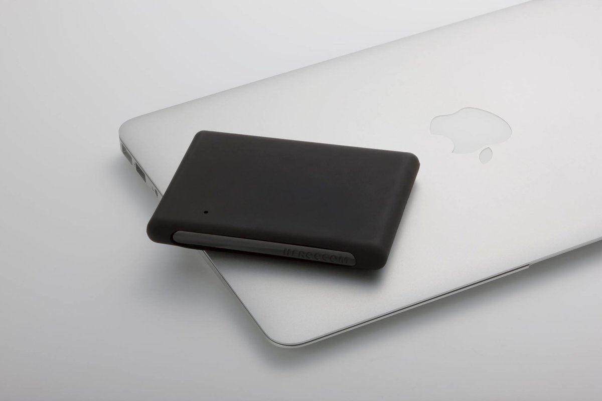 FreecomNL's tweet image. #FREECOM MOBILE DRIVE XXS 3.0
Werelds kleinste 2.5” harde schijf. Past gemakkelijk in uw zak bit.ly/2aCeboC