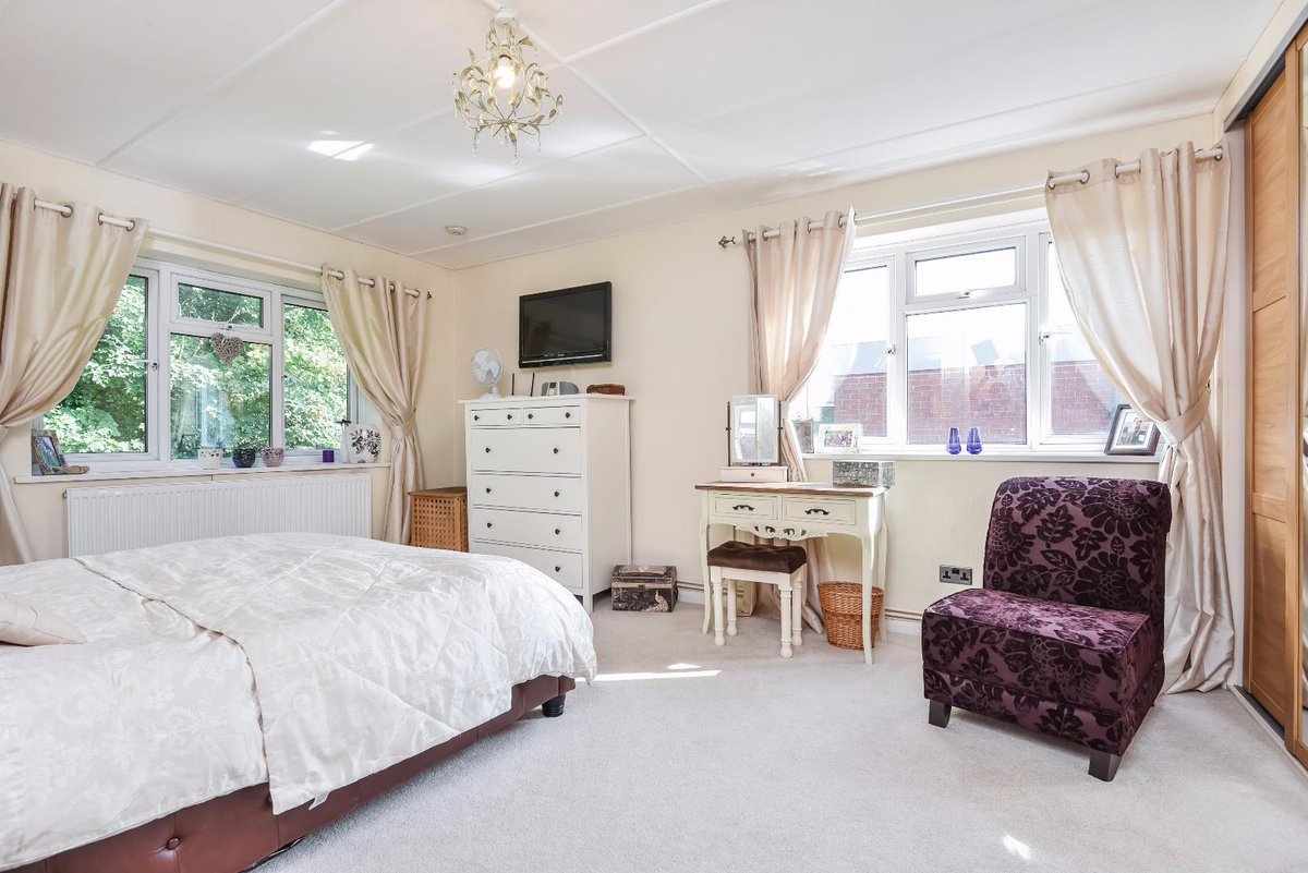 Surrey Estates (surreyestates) Twitter