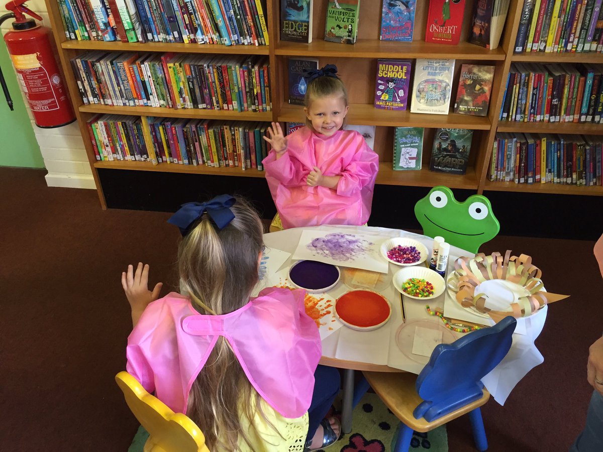 MeetingPlaceSAH's tweet photo. Kids Craft drop-in workshop this Thurs (18th) at S@H Library £3 for 3 activities 10.30-1pm with qualified teacher https://t.co/H6WptkIXDy