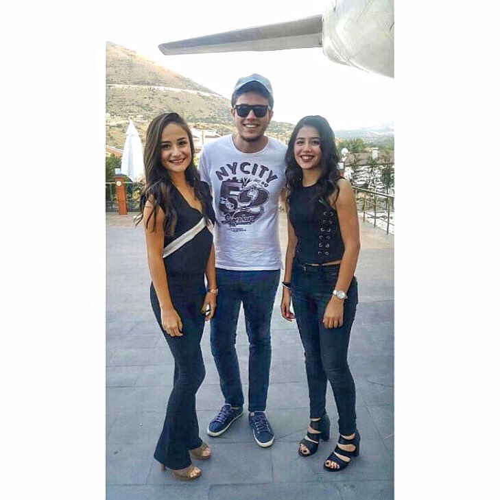 ThePopuleria's tweet photo. İYİ Kİ VARSINIZ ☺️ #lovemyfollowers https://t.co/j30WPNDLJ1