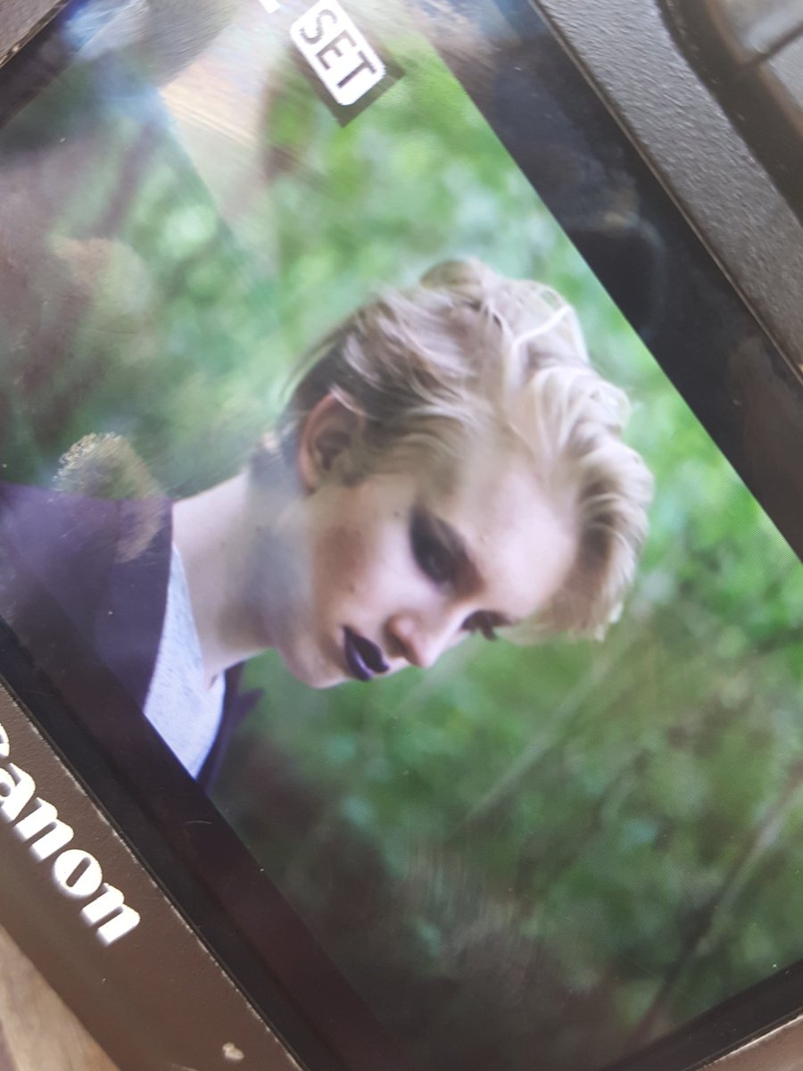 SjtMUA's tweet photo. Just been shooting a music video (not my song) but I did makeup and modeled...it was soooooo cool!!! https://t.co/fK20oXrjzl