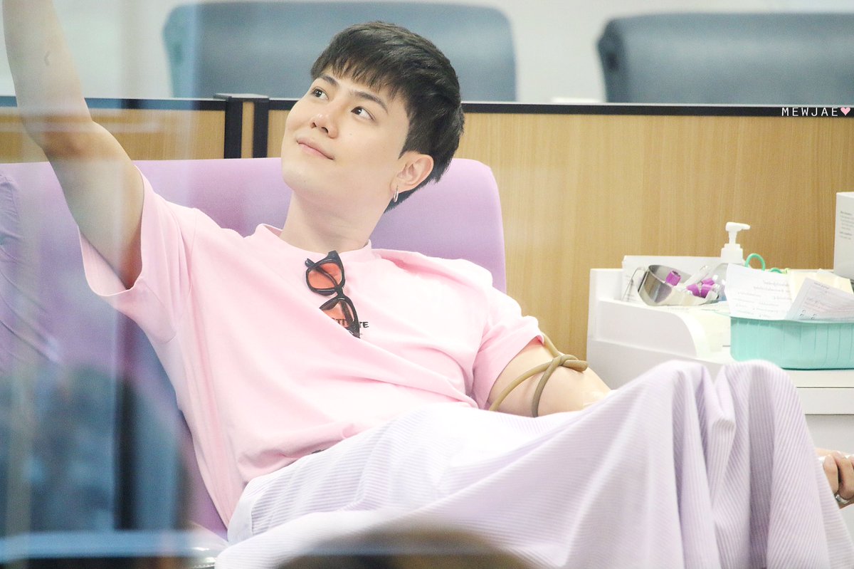 ถ่ายรูปซะหน่อยยยยย  #heartbeatforJJPETCH #เผ่าเพชร <a href="/xpaopetchx/">paopetch_Dmond</a>