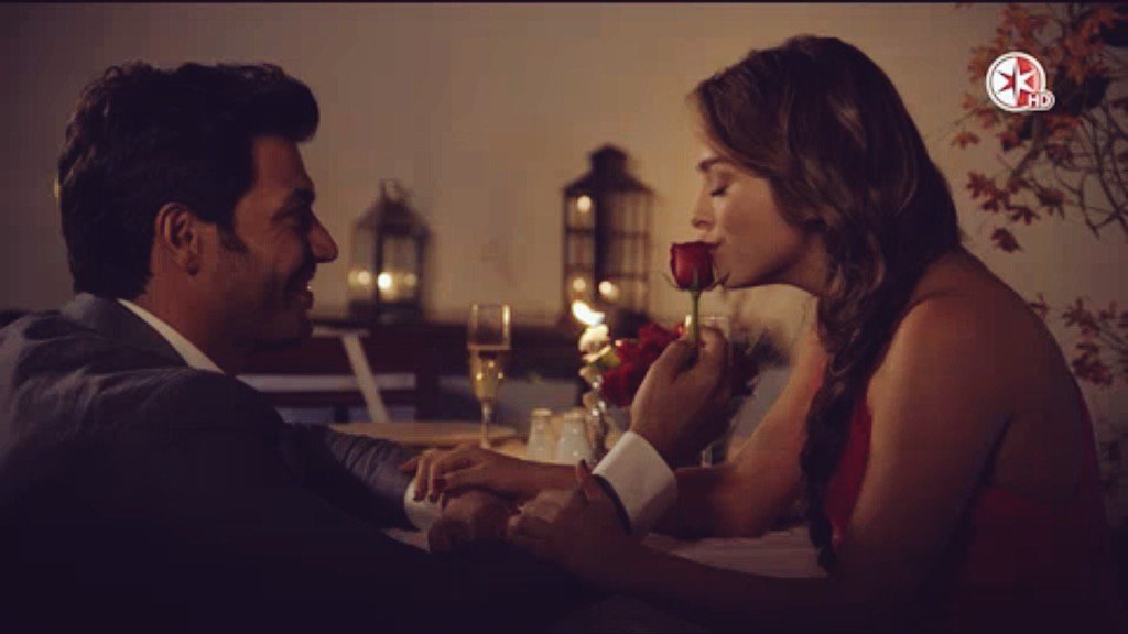 GabyAleFran91's tweet photo. @andrespalacios1 @DannaGarcia A 1 semana del Gran #FinalLasAmazonas ❤😍😍❤ Extrañando mucho a #AlejandroyDiana Bellos! https://t.co/hJIcso8TUm
