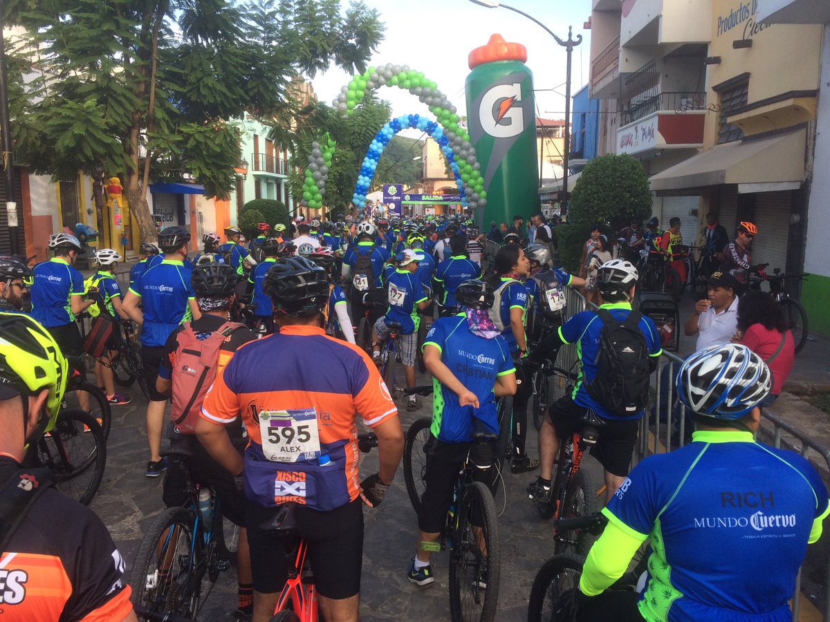 84julliv's tweet photo. #CircuitoCiclista https://t.co/Utu7iaacbJ