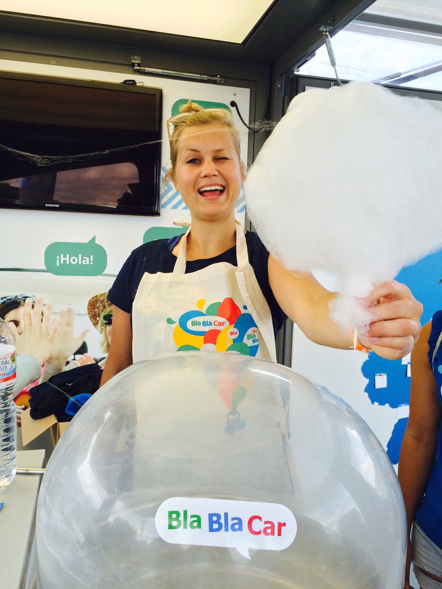 blablacar_de's tweet photo. Letzter Tag auf dem #SMSXX! Wir haben noch jede Menge Zuckerwatte und Mitfahrgelegenheiten im Angebot! Kommt vorbei! https://t.co/ZTfif6ohPq