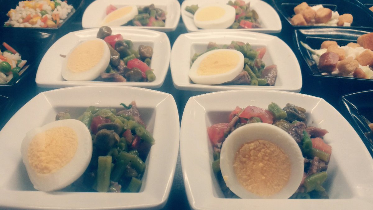 SolPrincipe_'s tweet photo. Hoy ensalada Nicoisse porcionada y lista para disfrutar en #solprincipe #solchef #healthyfood https://t.co/XLEX8QQprd
