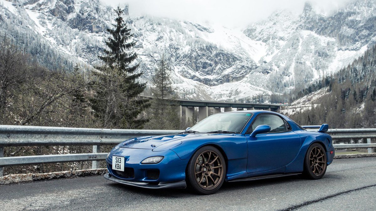 BBC_TopGear's tweet image. Top Gear's Bargain Heroes: our guide to the mk3 Mazda RX-7 tpgr.me/6tKP303cEPI
