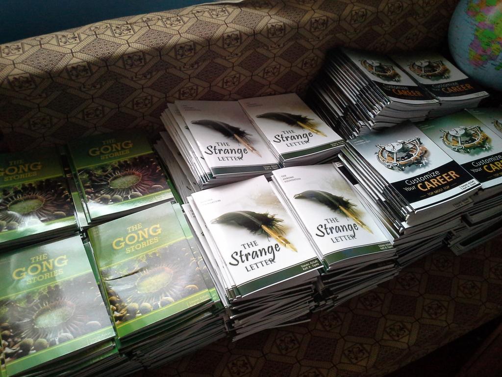 Ackmanstate2's tweet photo. @TransformingGh #Let support youth in writing. @Ackmanstate2 @Transformghana_ #Free books and training to all https://t.co/Ru5rAhuEsR