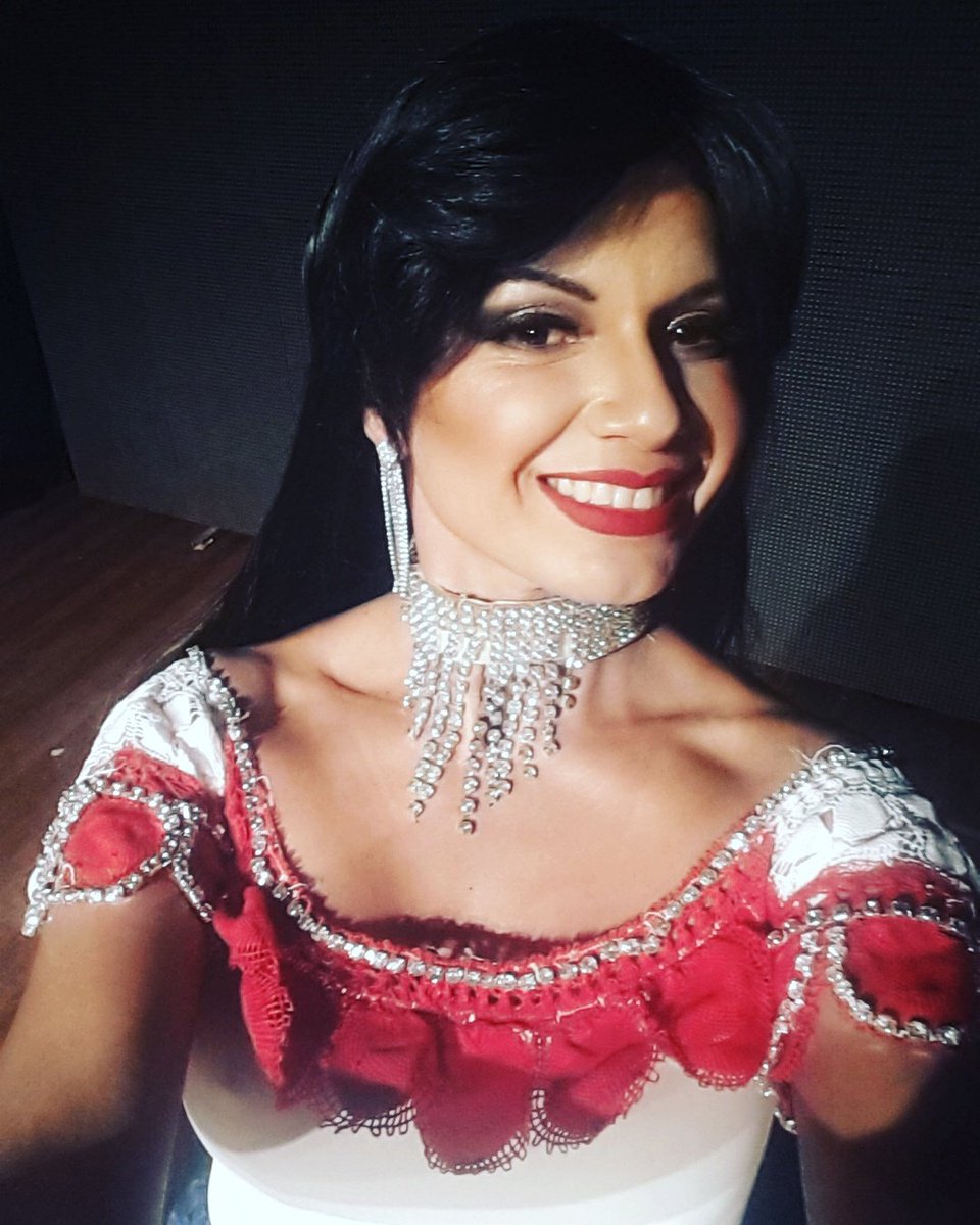 azucas's tweet photo. Miss Paraguay #teatropy #missrostrosagrado hoy 20:00 Hs. https://t.co/5dQWUHqwqB