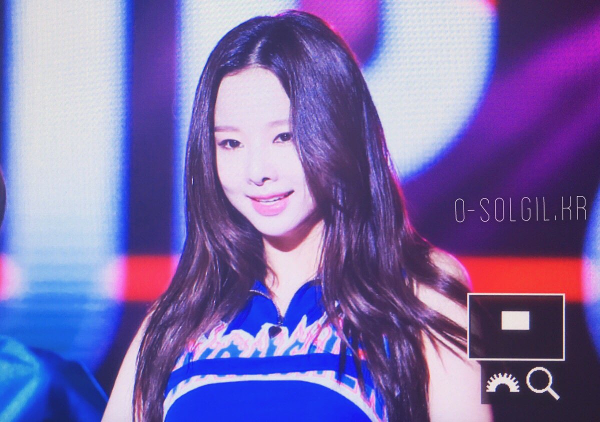 o_solgil's tweet photo. 160814 DMZ 평화콘서트 프리뷰 #EXID #솔지 #SOLJI @EXIDofficial 존예💘💘 https://t.co/IQG4b08i70