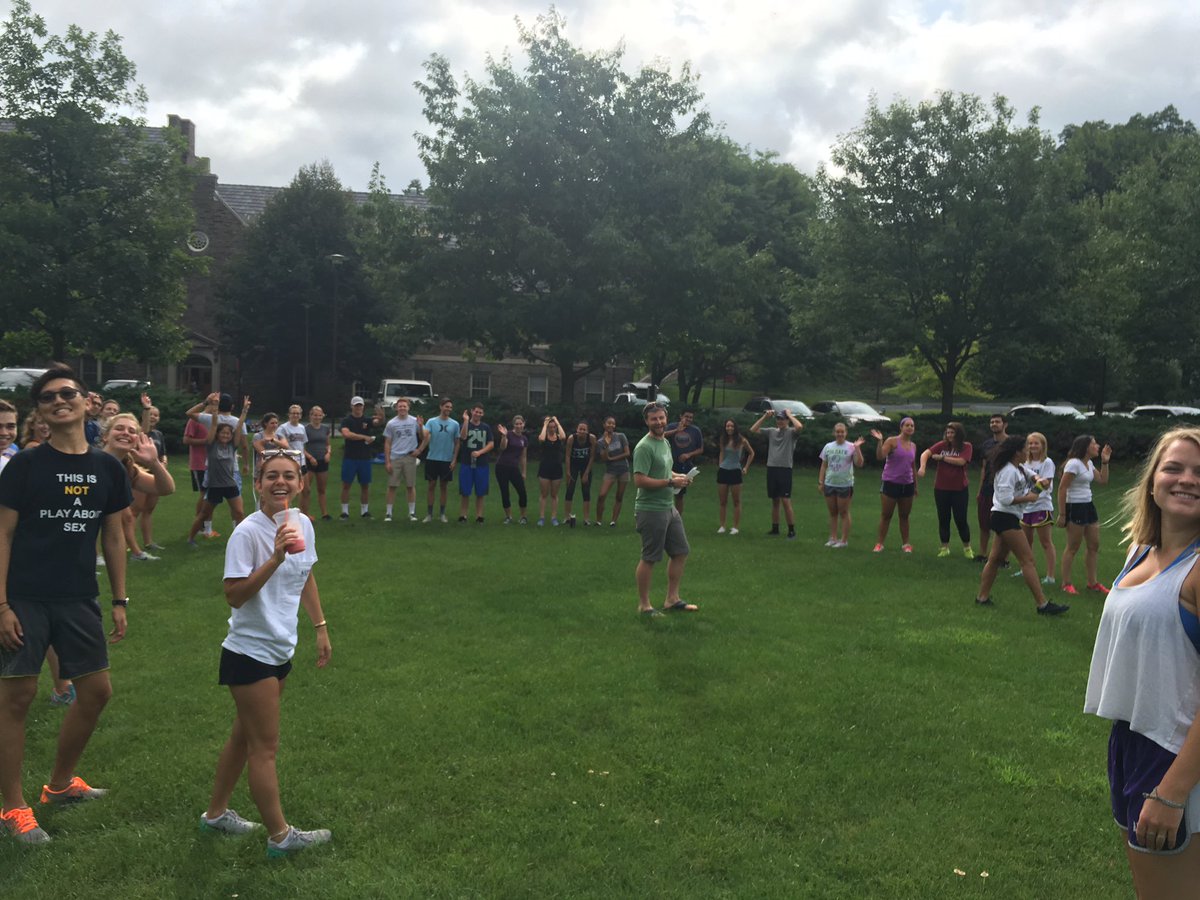 GateLinkStaff's tweet image. Loving field games with OE. Getting ready for #Colgate2020 @colgateuniv