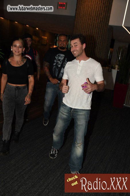 Watch Dave Dixon's leaked NSFW photo on TwXstars