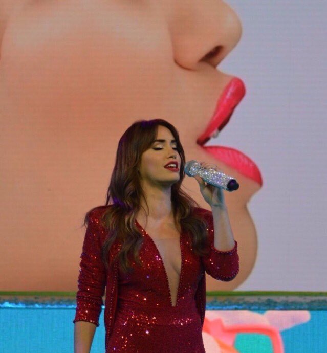 famd11123's tweet photo. Lali en Un sol para los chicosβοΈ
La rompiste y brillaste como siempreβ€οΈ #LaliEnUnSol @laliespos https://t.co/QPuRxBpqN6