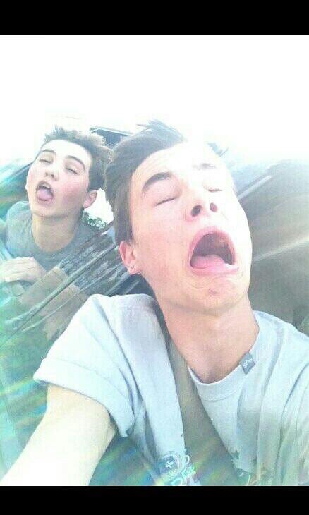 AmyAmylee98's tweet photo. @KianLawley @sampottorff u went from being a dog &amp; putting your head out the window to being the hottest guys ever 🙈 https://t.co/uf7cB7OUMd