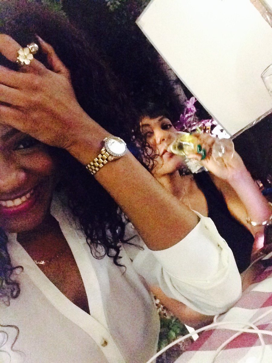 PrincessAbsurda's tweet image. 🍸🍸