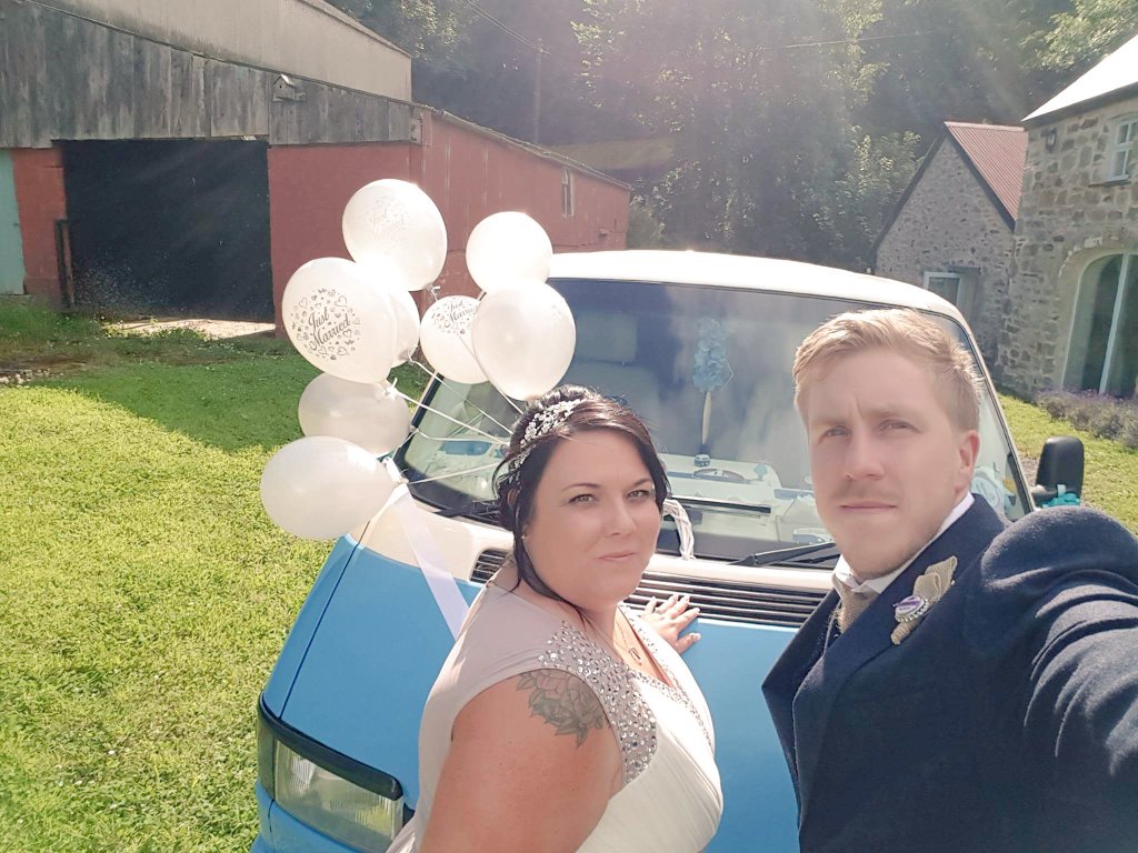dizzytatt's tweet photo. Our Vw wedding @VWtMagazine  @VWBusMag 😍😍😍😍dublove xxx https://t.co/gDjh1IqUD2