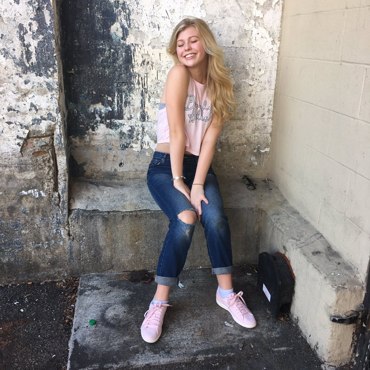 iamlorengray tweet picture