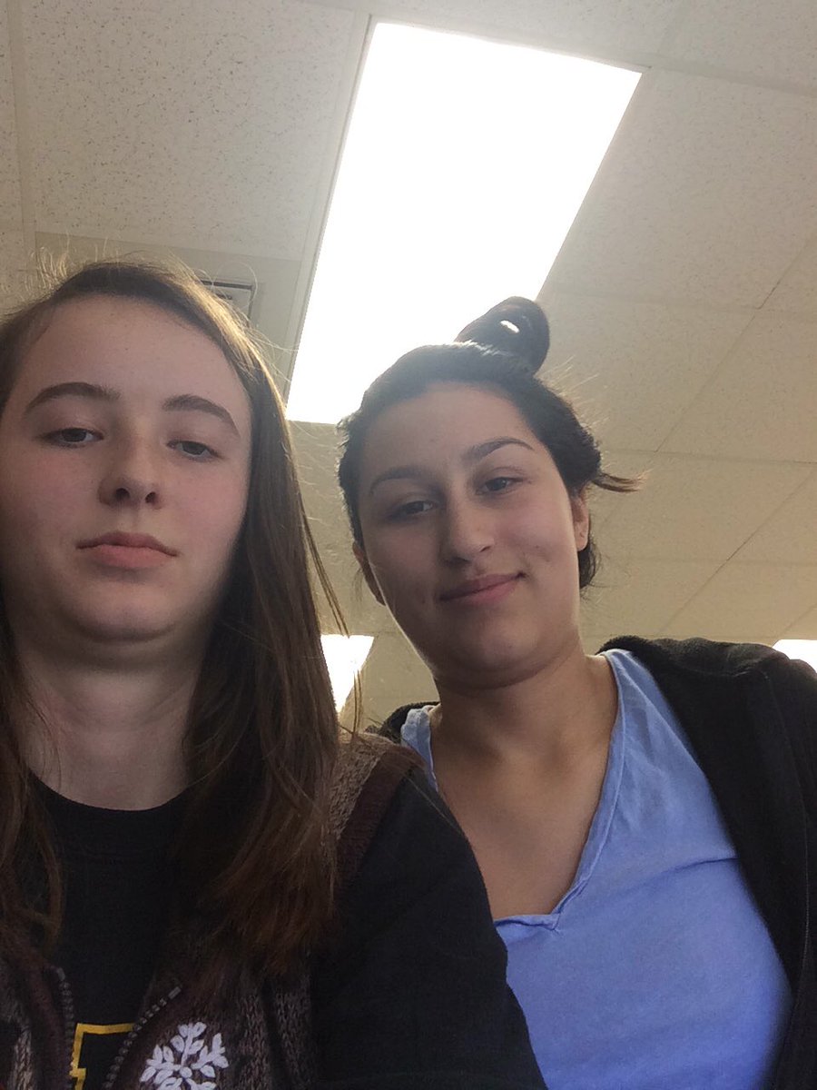 annaroberds's tweet photo. Happy birthday Alexa!!! #recbball #blandselfie @alexariley4 https://t.co/1xAg28yeNq