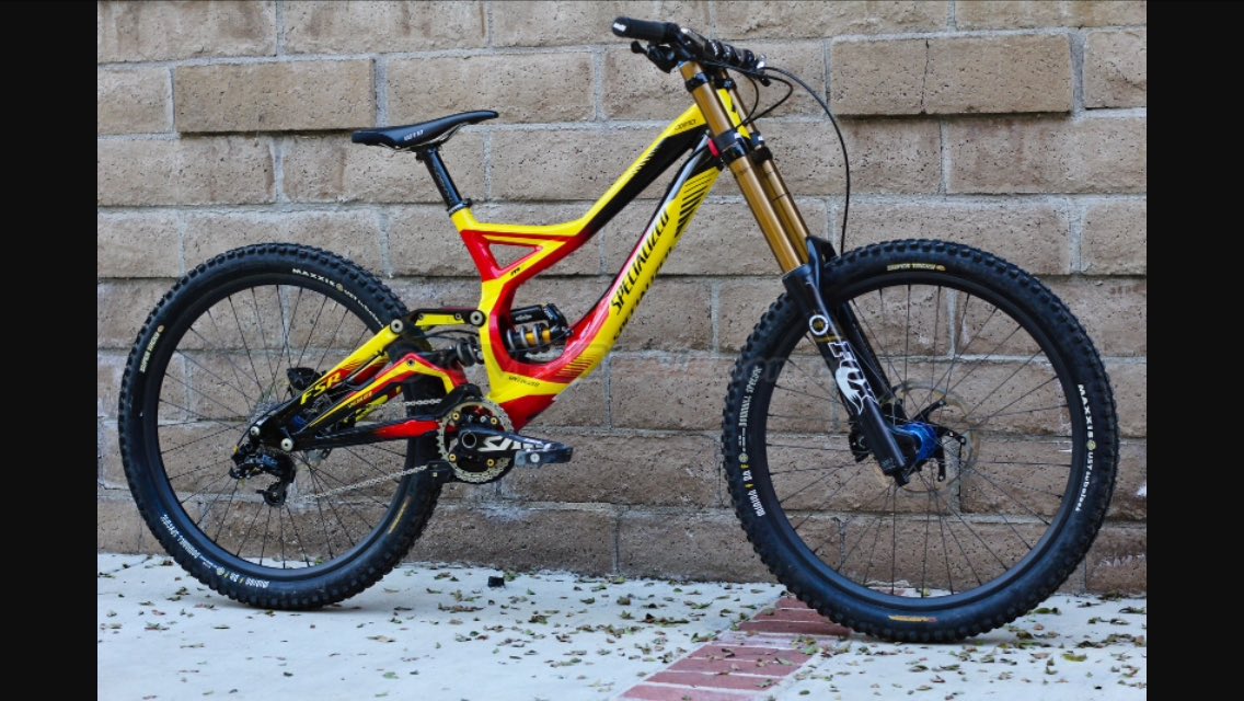Custom specialized demo. #mtb #mountainbike #downhill #bike