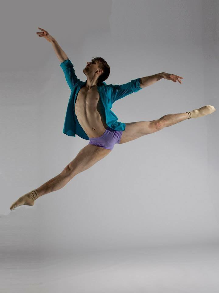 stldancetheatre's tweet photo. Thom will meet you at The Muny! #adoptadancer #ballet #musicals https://t.co/mKoJBVh6yj