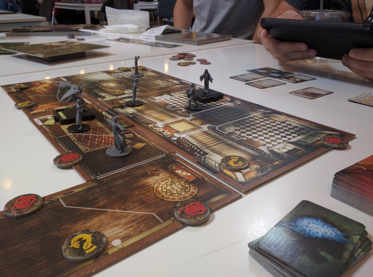 tabletapp's tweet image. Mansions of Madness, board game with an app. We approve! #tabletop #tabletapp