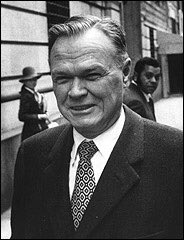 Happy 100th birthday to one of the most iconic figures in the history of the NFL, Wellington Mara. #GiantsNation