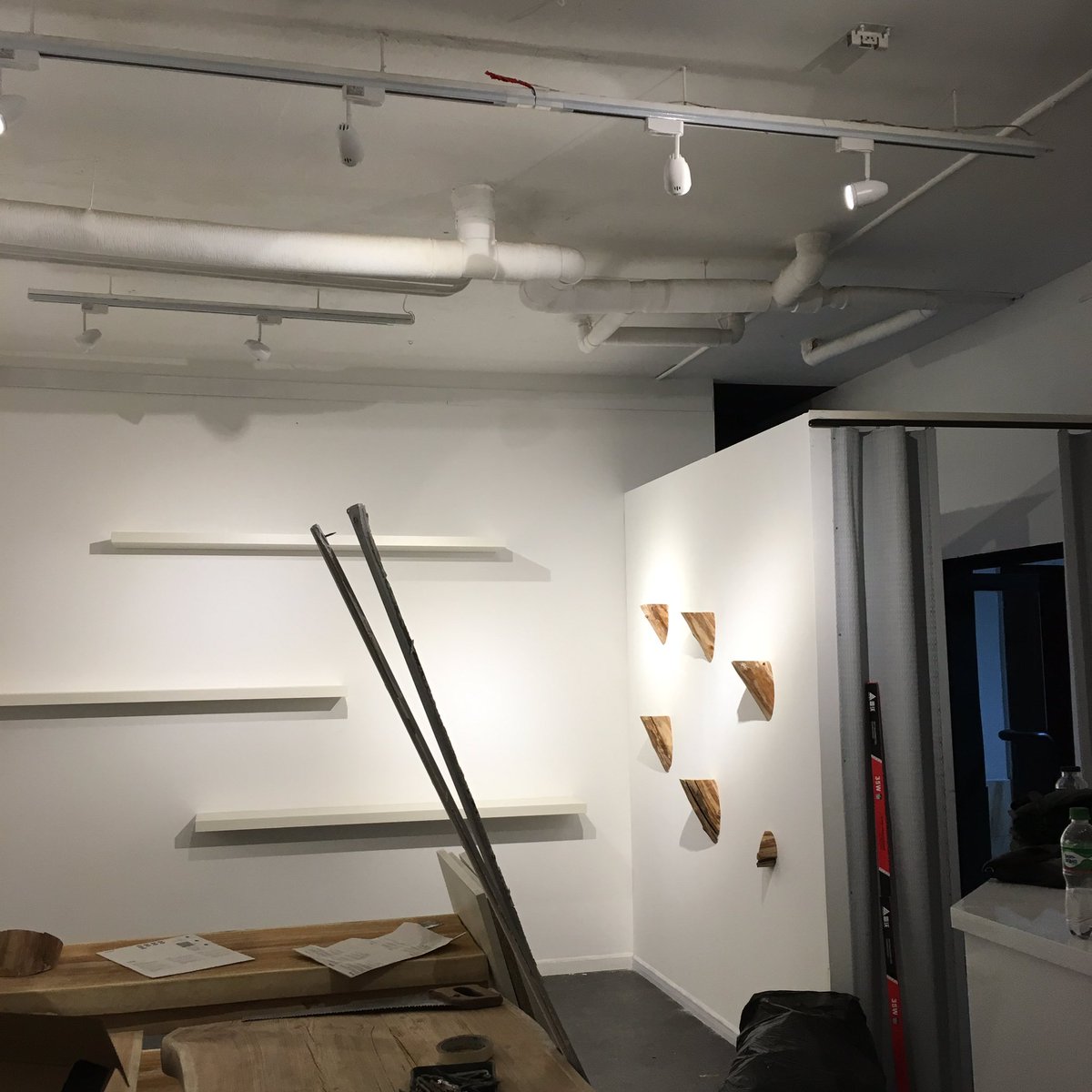 hulancka's tweet photo. LHAMOUR CREATIVE STORE - Яг одоо.....Өөрийн гараар юм босгож, хамаг чадлаараа хичээх шиг сайхан мэдрэмж алга https://t.co/CJ0fk0Vhmr