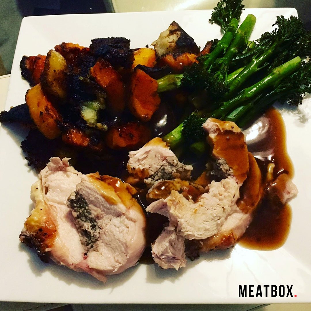 MeatboxLondon's tweet photo. Last week's customer #Roastpost. Have you cooked a better #Roastdinner? Tag us in your #Roastpost #Meatbox https://t.co/fXC64QjIbM