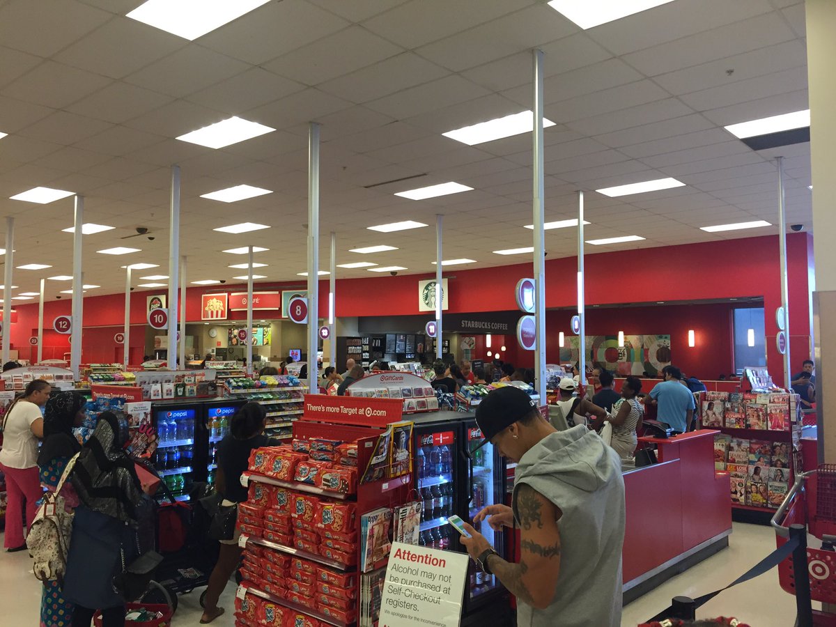@target 3 lanes open and it's at least 1+20 #BronxTerminal