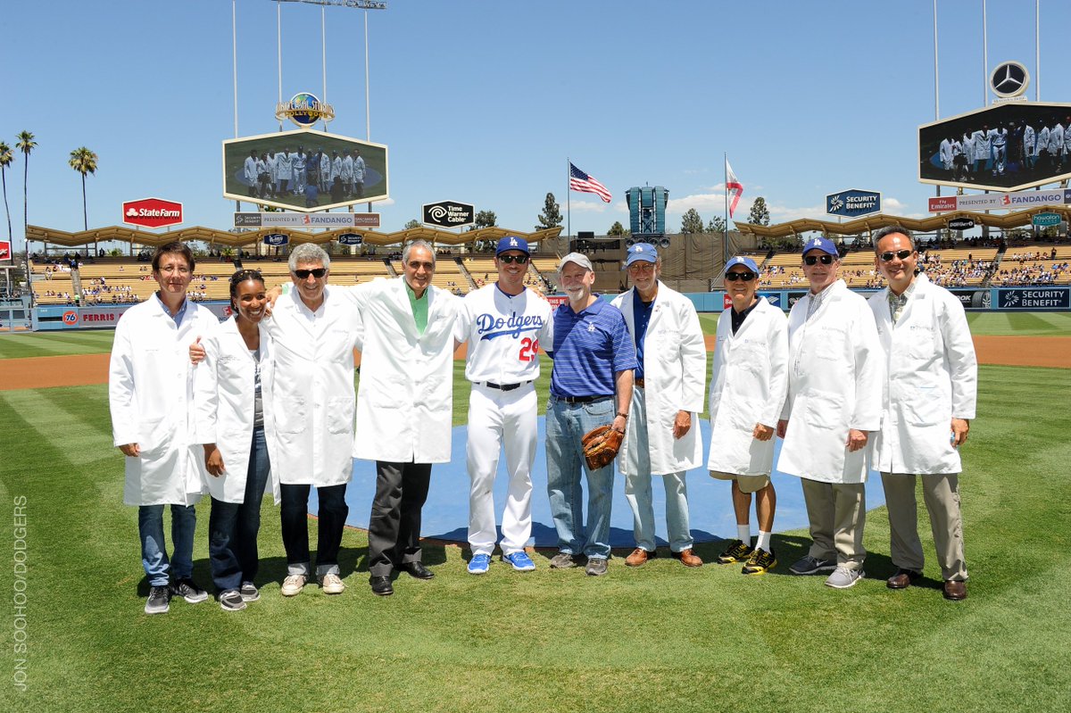 Dodgers's tweet photo. Doctors from City of Hope joined us yesterday to kick off @ThinkCure Weekend at the Ravine. #ThinkCureFightsCancer https://t.co/SYRr6nuiRD