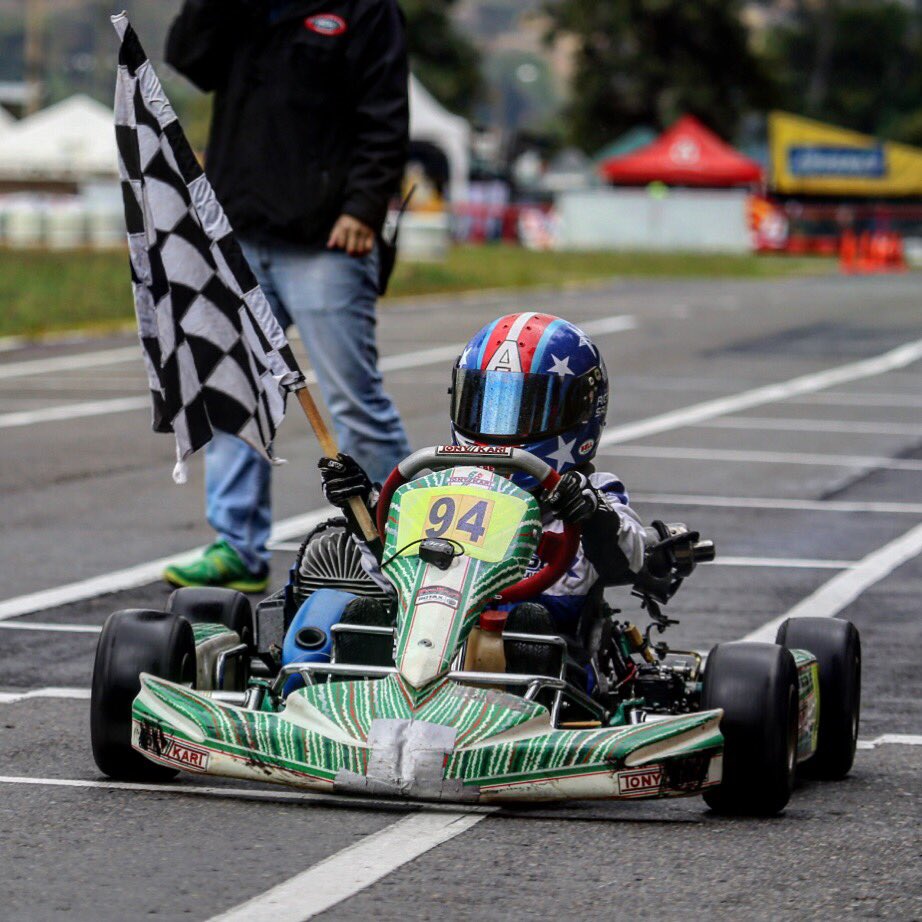 X30Colombia's tweet photo. Triunfo de #RicardoSaurith en la categoría #X30Micro Gran Trabajo en pista mojada. #iame #60cc #x30colombia https://t.co/MsTzxh1vvs
