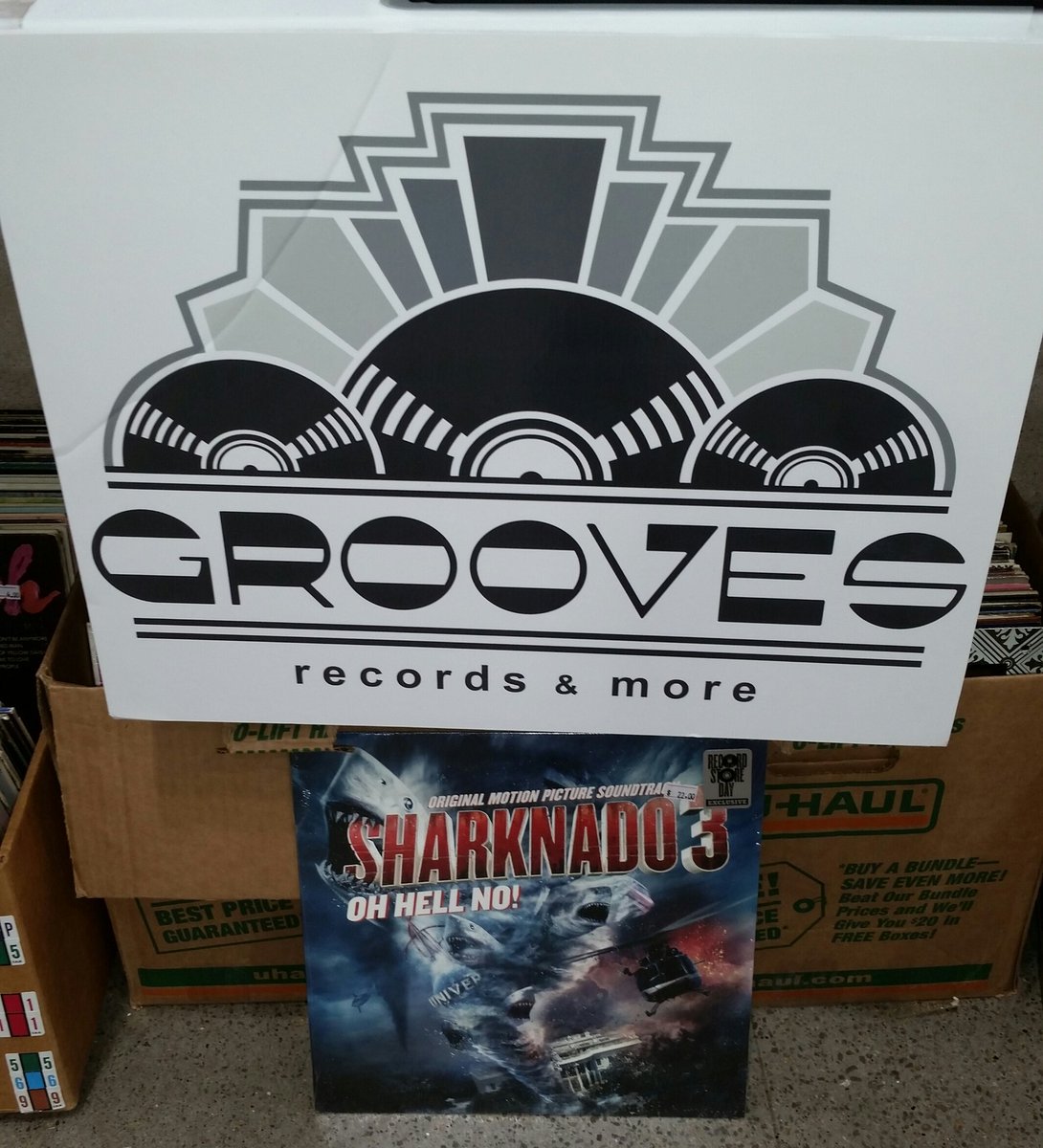 lmcarmack30's tweet photo. .@KcGrooves has soundtracks too! Last day to visit @KCComicCon #Sharknado #Vinyl #kccc16 https://t.co/QUCEwGRv7k
