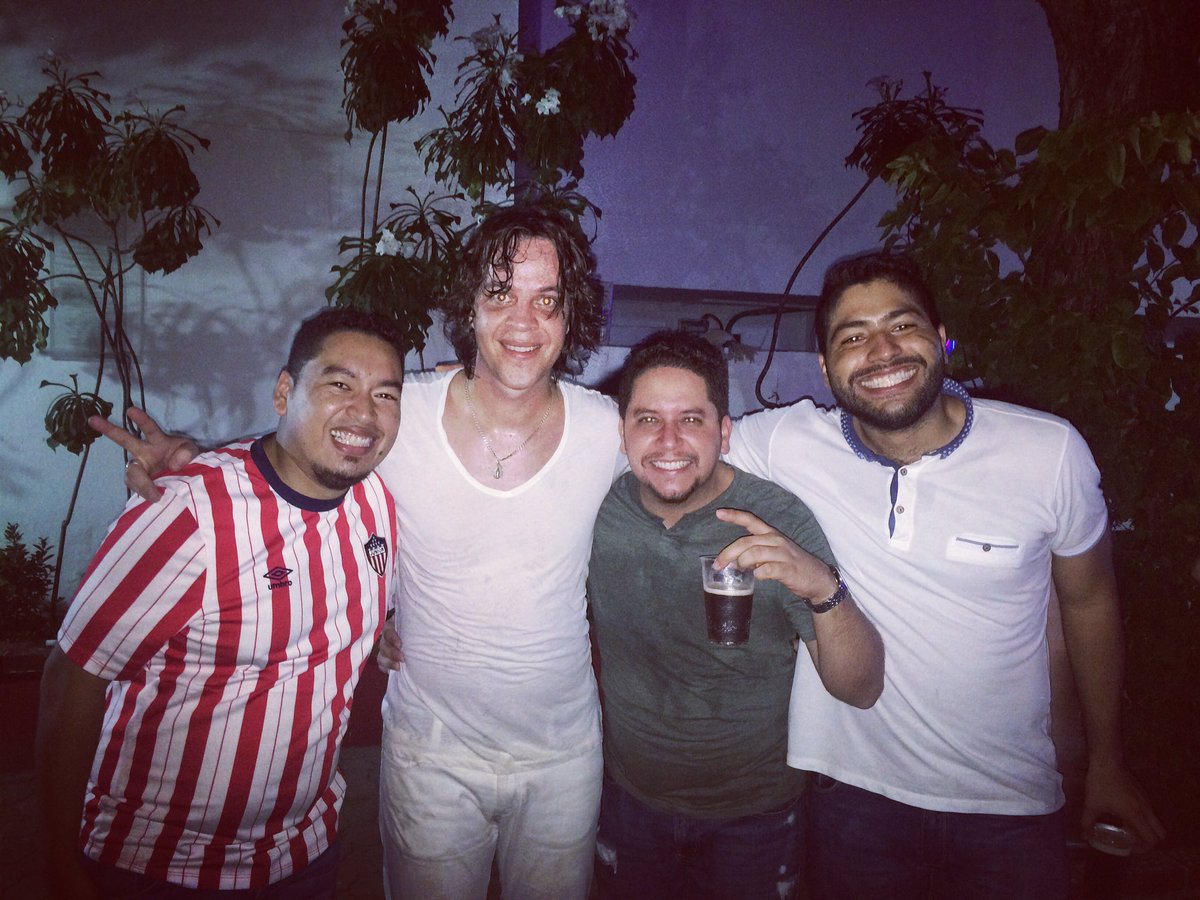 DeZeroMusica's tweet photo. @Superlitio @litioalejo @DeZeroMusica #BandasUnidas #DeZero2016 Excelente presentación! @YoCreoEnLoDeAca #Ilovelitio https://t.co/T9mD7EL0Di