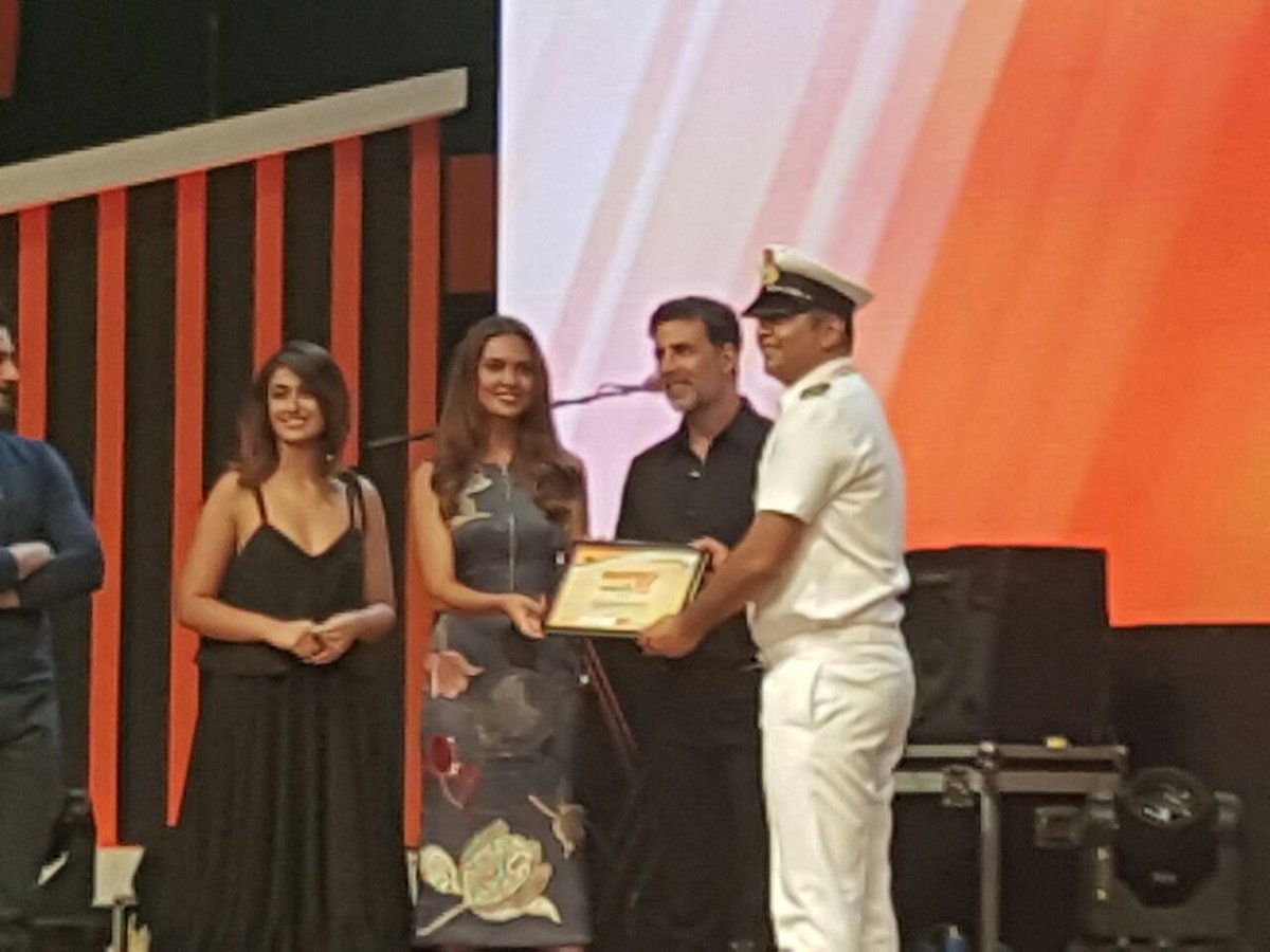 Neeraj Rajput Abpnews Braveryaward Hd Citation Medal Akshaykumar Anouncmnt Of 5 Lac Each To 9 Braveheart Big Morale Boaster