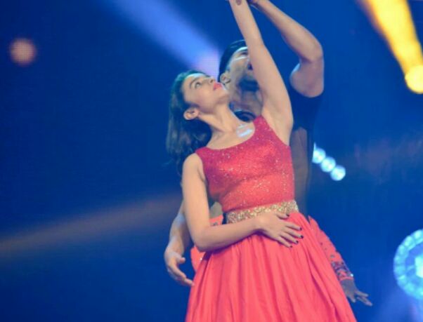 iFaridoon's tweet image. .@aliaa08 and @Varun_dvn performing at #OracleCenter #SanJose #DreamTeamHungama