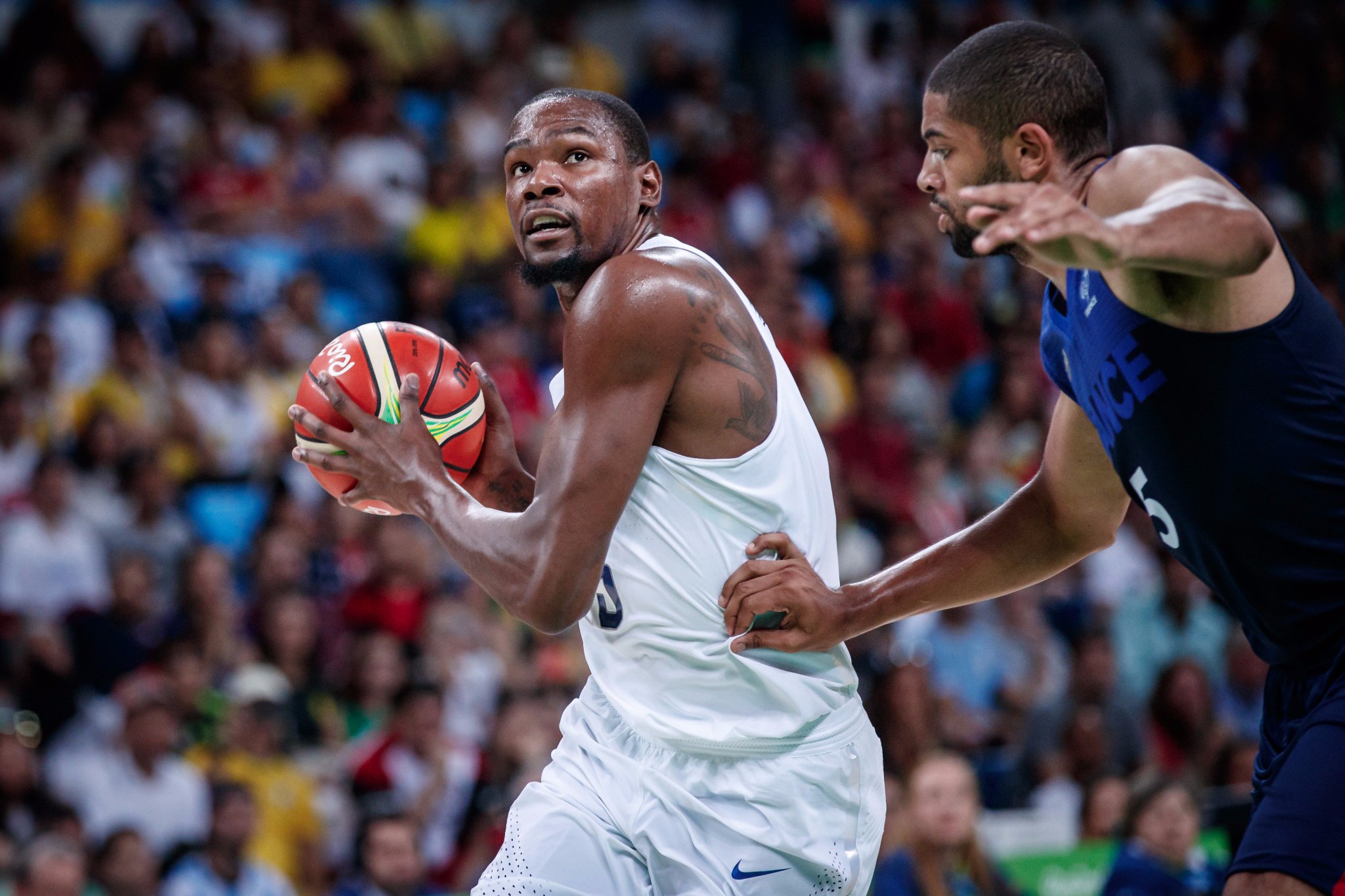 FIBA on Twitter: "Half-time: #USA 55-46 #FRA! Top scorers: @NandoDeColo