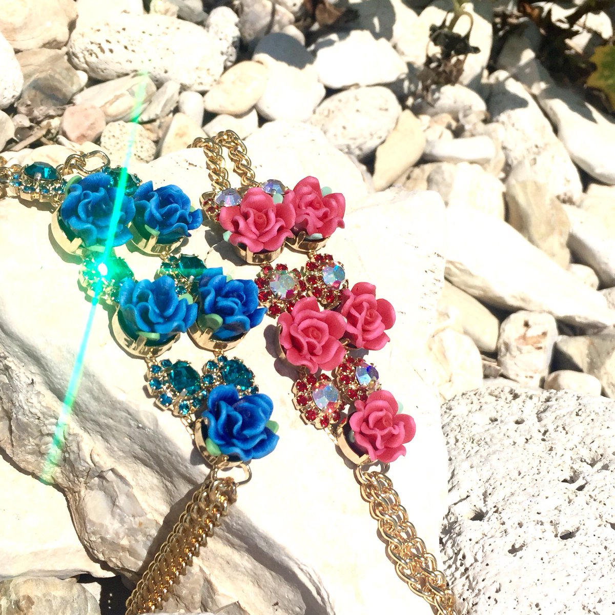 Albachiara_g's tweet photo. 💗Rose 'n' Blue💙 #footchain #ss16 #uniquepiece #golden #accessories #conçuparalbachiaraguindani #musthave #fashion https://t.co/sWcmDC4q9a