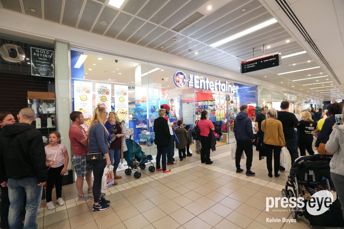 castle court toy shop