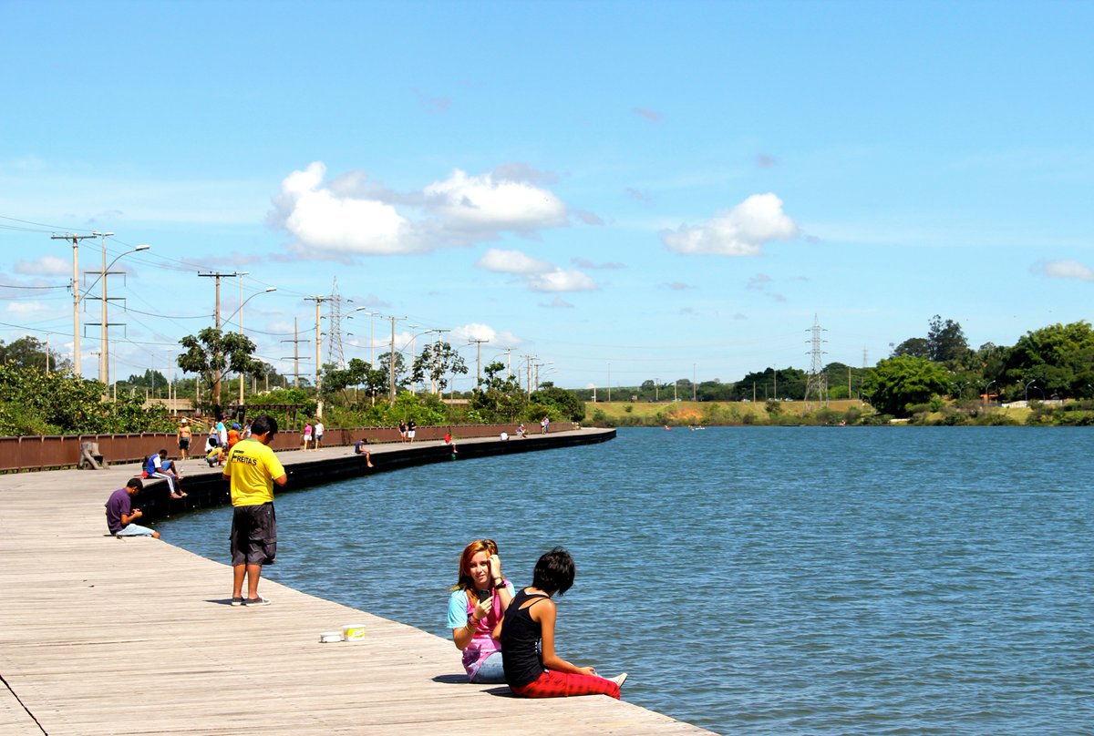teamvalordf's tweet photo. A orla do lago Paranoá é o melhor local de Brasilia para capturar Magikarps. Vai na fé! #TeamValor https://t.co/lZLx2urHh5