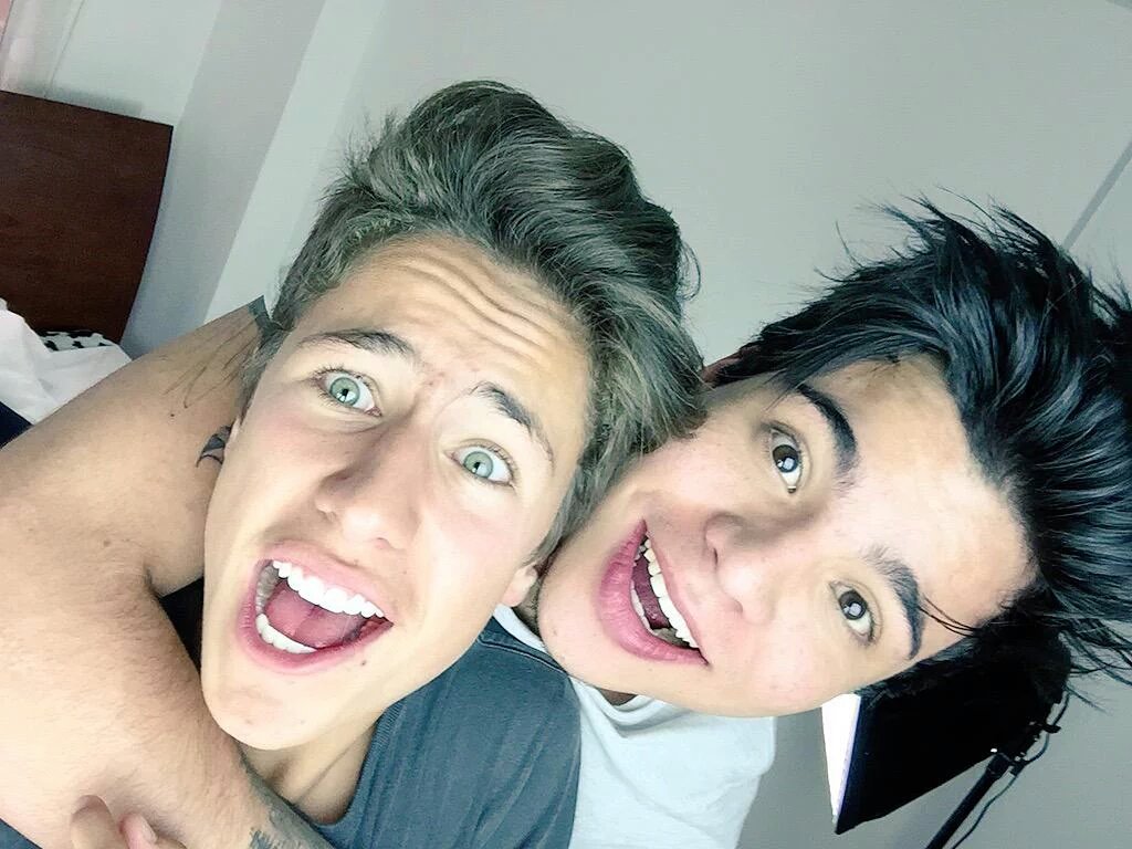 Lindos❤
@ElJuanpaZurita <a href="/villalobossebas/">sebastián villalobos</a> 
#SebastianVillalobosVideo
#JuanpaZuritaTrendy  
#KCAMexico