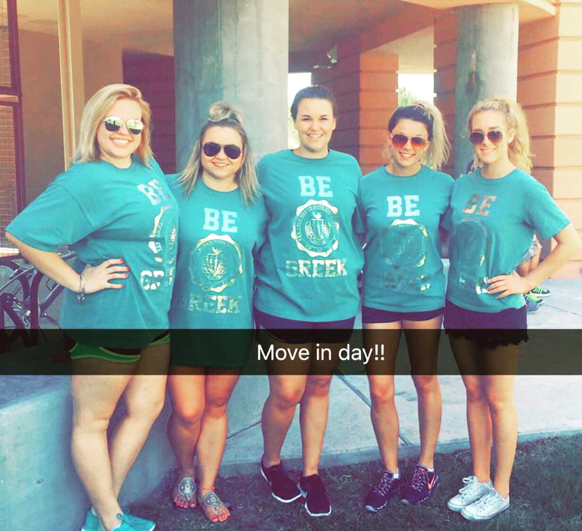 Helping residents move in today was a success! Delta Zeta had a blast! #BeGreek 🐢💕