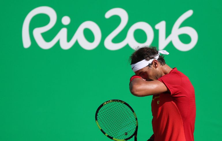 SportSocialClu6's tweet photo. ¡¡Gracias Rafa!!
Para el mundo del deporte eres.. de ¡ORO!  Un ejemplo de espíritu deportivo
(No pudo ser el bronce) https://t.co/xorem5eZo7